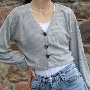 Acadamia Cropped Grey Cardigan
